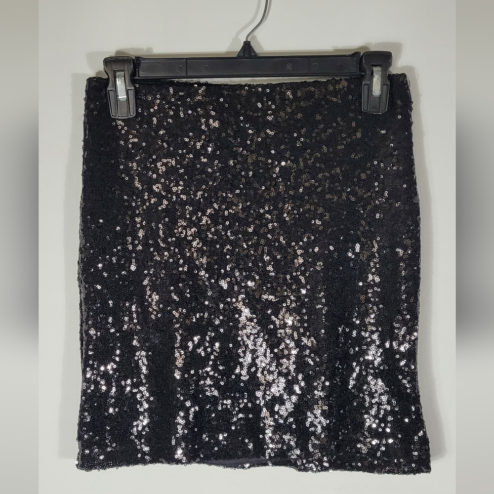 Alex and Sofia Women's Black Sequin Mini Skirt for Cocktail Nights Size Small